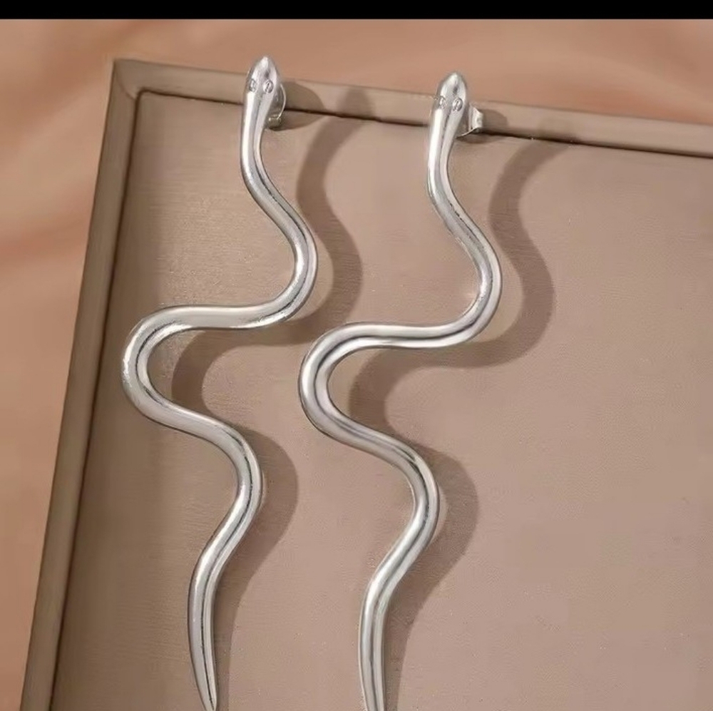 Earrings Women's Snake Stainless Steel Stud Silver New f96